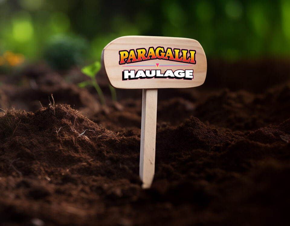 Topsoil with paragalli Haulage logo - Landscape supplies and haulage Paragalli Haulage Canberra and NSW