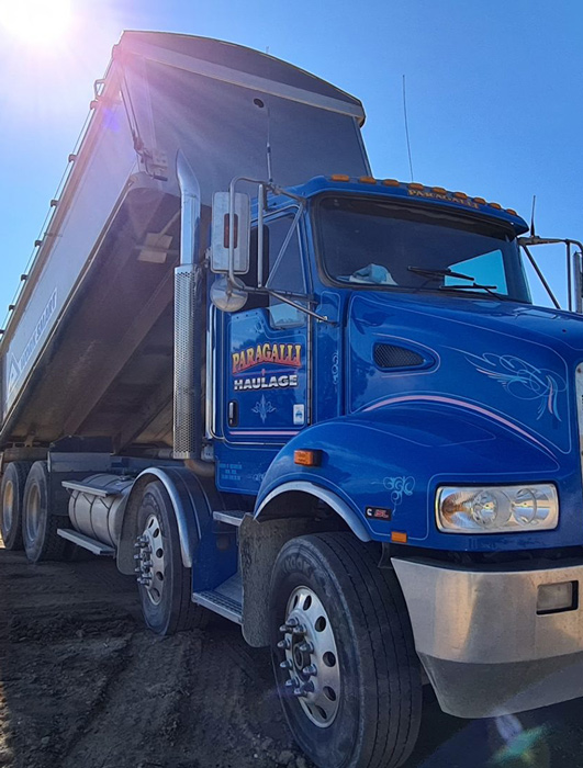 Paragalli Haulage Canberra and NSW Heavy rigid - Kenworth