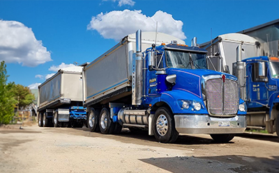 Kenworth T403 from Paragalli Haulage Canberra and NSW