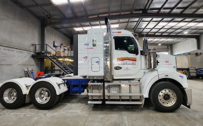 Kenworth T610 from Paragalli Haulage Canberra and NSW